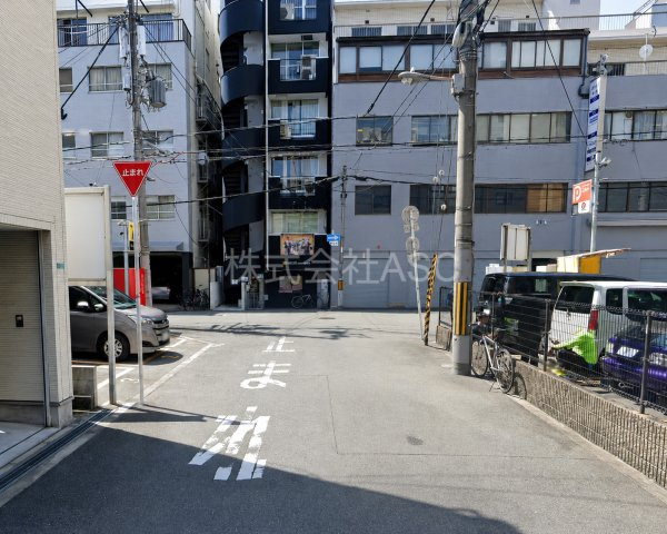日本橋４丁目　商業ビルの洋室