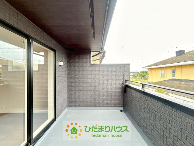 久喜市鷲宮4丁目　新築一戸建て　のバルコニー|奥行きのある大型バルコニー