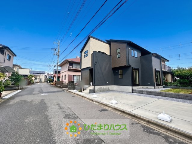 久喜市鷲宮4丁目　新築一戸建て　の前面道路含む現地写真|ゆとりのある道幅！