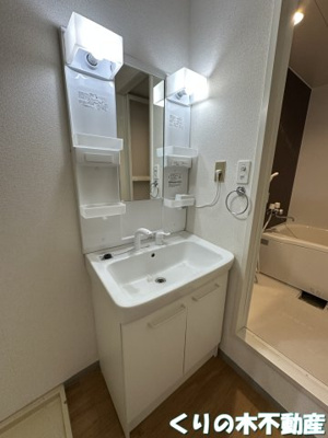 【洗面所】 | グリーンアビタシオン | 反転タイプのお部屋です（現況を優先します）