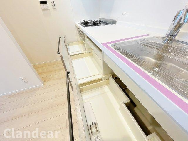 ライオンズマンション亀有第六のキッチン|ドキドキの新生活も、安心してスタート。ぴったりの住まいを見つけませんか？クランディアが一緒に住まい選びをサポートします‼　まずは、お気軽にお問合せください　＃クランディア