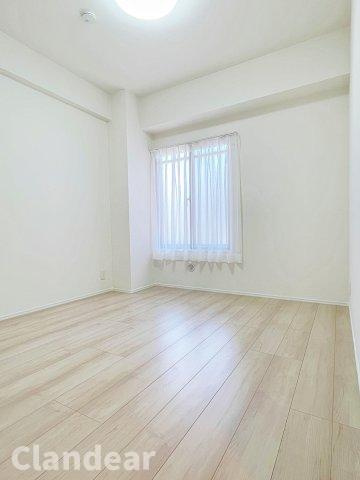 ライオンズマンション亀有第六の洋室|ドキドキの新生活も、安心してスタート。ぴったりの住まいを見つけませんか？クランディアが一緒に住まい選びをサポートします‼　まずは、お気軽にお問合せください　＃クランディア