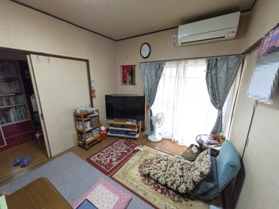 【居間・リビング】 | 八街市八街ほ　続き和室　4LDK