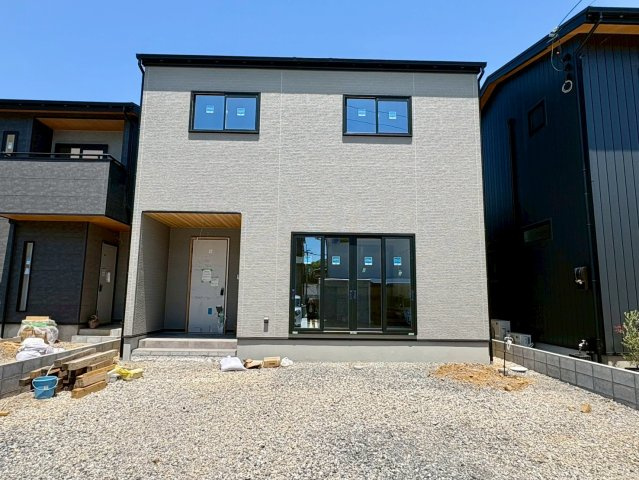 「南向きで日当たり良し」高知市福井町E号地　新築一戸建の外観|5/10撮影