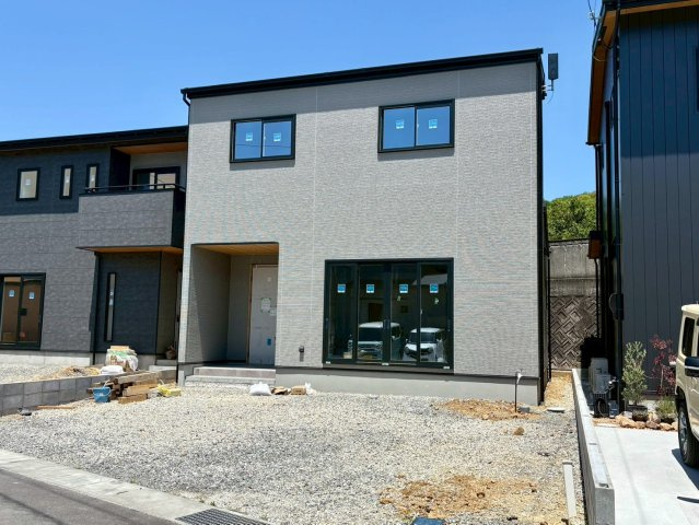 「南向きで日当たり良し」高知市福井町E号地　新築一戸建の外観|5/10撮影