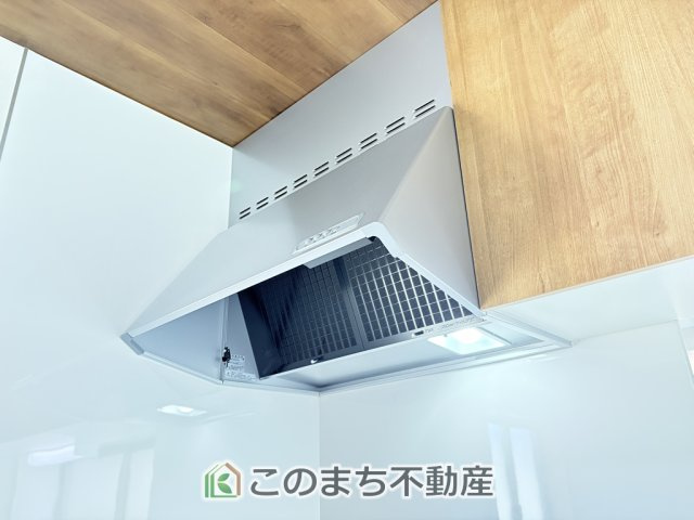 KEM宇都宮市さつき２期 中古戸建のキッチン|お料理の匂いもスッキリ♪シンプルデザインで掃除も簡単‼
