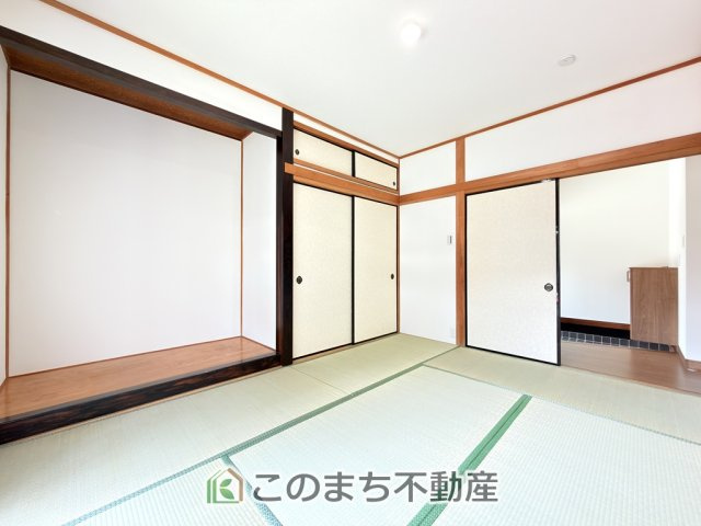 KEM宇都宮市さつき２期 中古戸建の和室|LDKに隣接しており、シーンに合わせて一体利用も可能です♪お子様のお昼寝スペースやプレイルーム・家事室・客間など、多目的にお使いいただけます。