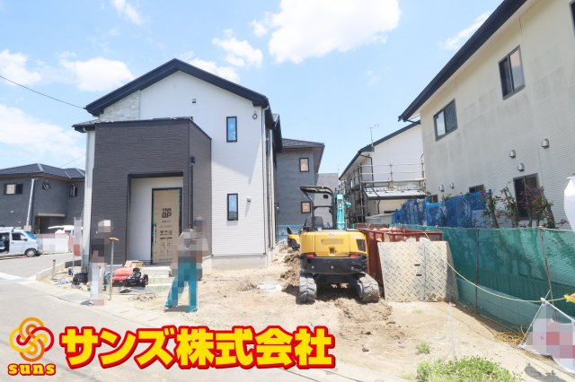 郡山市東原２丁目　　　  １号棟　　　富田東小学校、富田中学区　の外観|西側から見た駐車場を含む外観♪