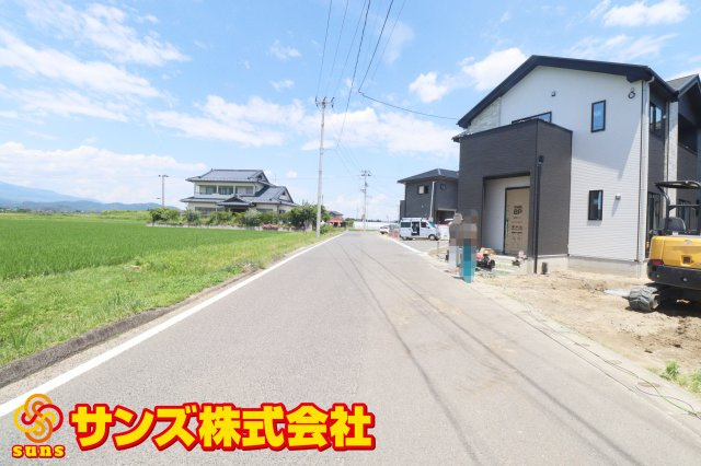 郡山市東原２丁目　　　  １号棟　　　富田東小学校、富田中学区　の外観|西側前面道路