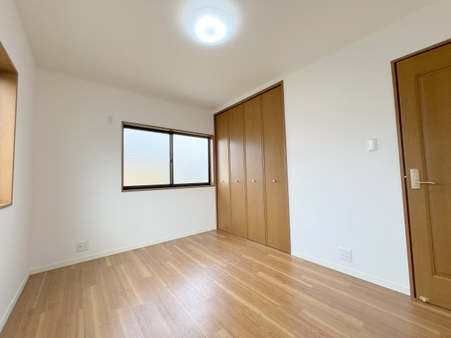 昭島市美堀町2丁目　中古戸建の洋室|【洋室3】収納スペース