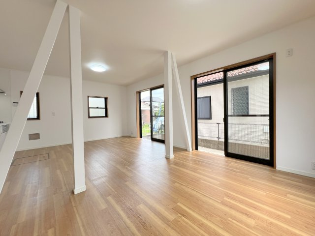 昭島市美堀町2丁目　中古戸建の居間・リビング|お好みの家具やインテリアで快適な空間にコーディネートしてください☆