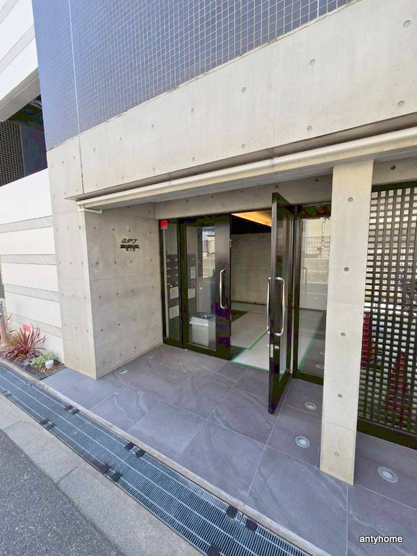 南堀江アパートメントリオ　仲介手数料無料のエントランス