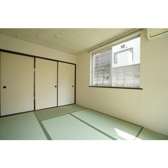 川崎市多摩区生田６丁目のアパートの寝室