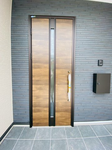 よかタウン／南区城南町高2期／2号棟の玄関