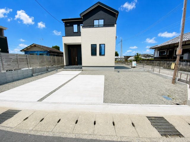 よかタウン／南区城南町高2期／2号棟の前面道路含む現地写真