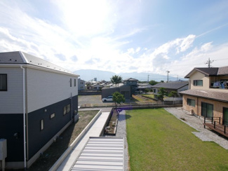 【展望】 | 中央市西花輪 新築戸建全4棟 2号棟 車並列3台 敷地84坪 | バルコニーより西側を望む