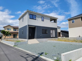 中央市西花輪 新築戸建全4棟 1号棟 車並列3台 敷地70坪の画像