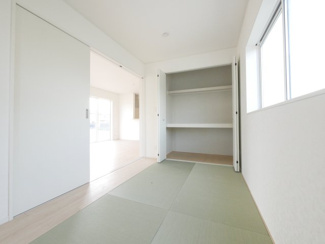 【収納】 | 中央市西花輪 新築戸建全4棟 4号棟 車並列3台 敷地93坪 | 【他現場の同仕様建物写真】