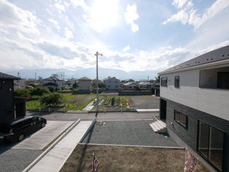 【展望】 | 中央市西花輪 新築戸建全4棟 3号棟 車並列3台 敷地82坪 | 二階より西側を望む