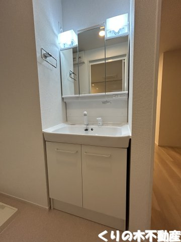【洗面所】 | リヴェール | 忙しい朝には欠かせない洗面所です