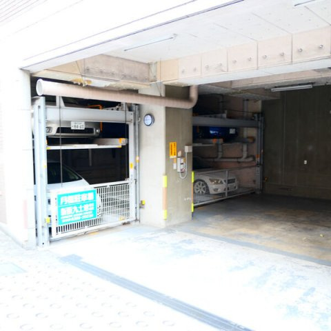中央メルヴェール江坂の駐車場