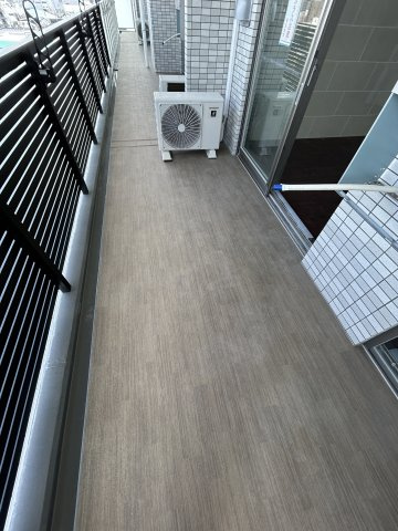 プレジオ塚本ASIANのバルコニー
