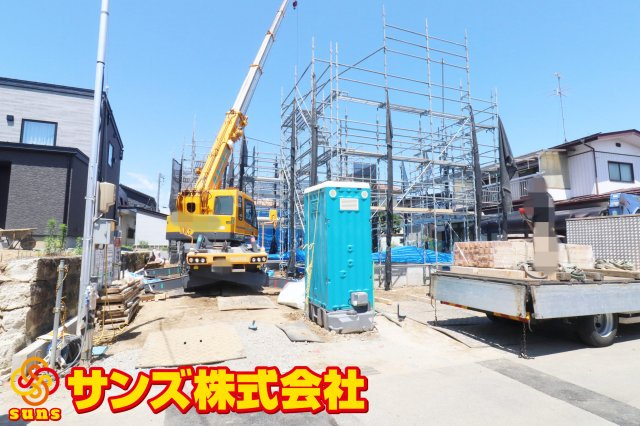 郡山市大槻町字針生金畑　　　  １号棟　　　柴宮小学校、郡山第１中学区　の外観|南東側から見た駐車場を含む外観♪