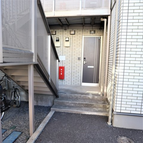 ウィズハイムKⅡのエントランス