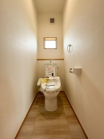 羽生市砂山第1期　新築一戸建て　ワイウッドコート05のトイレ