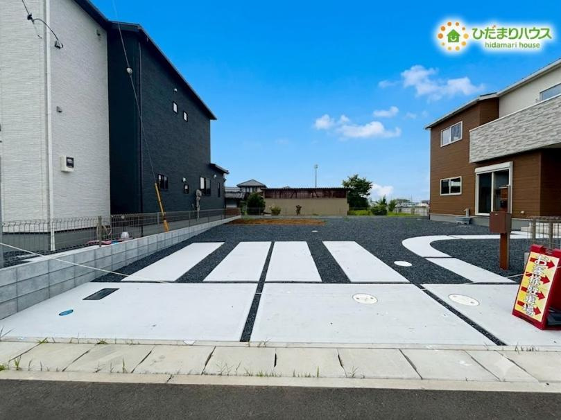 羽生市砂山第1期　新築一戸建て　ワイウッドコート05の駐車場
