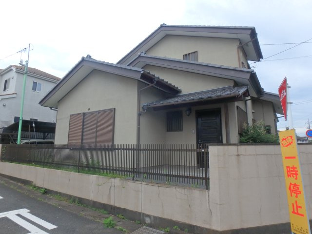 鶴ヶ島市松ヶ丘5丁目中古住宅の前面道路含む現地写真