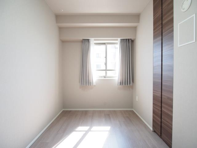 ジオ山科椥辻サウスの寝室|洋室