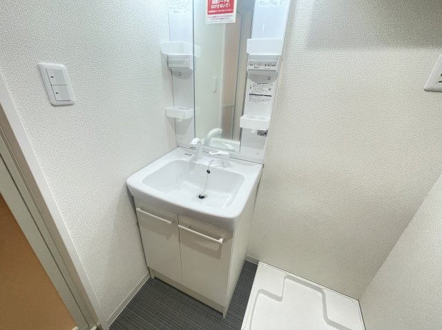 大阪市東淀川区淡路３丁目のマンション
