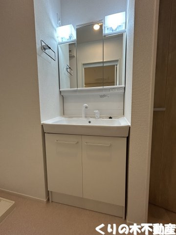 【洗面所】 | リヴェール | 忙しい朝には欠かせない洗面所です