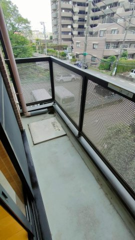 府中市武蔵台１丁目の賃貸マンションのバルコニー