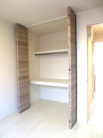 【洋室】 | room M | 102 洋室クローゼット