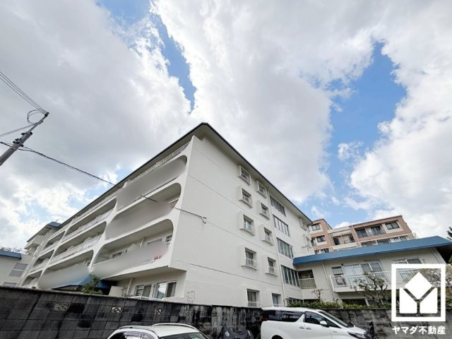 香枦園スカイハイツの外観|4路線利用可能で、毎日の通勤・通学だけでなく、休日のお出かけまで利便性に優れています。