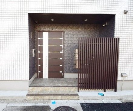ラルジュのエントランス