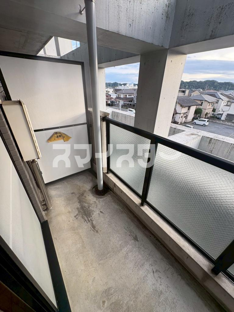 羽村市緑ヶ丘５丁目の賃貸マンションのバルコニー