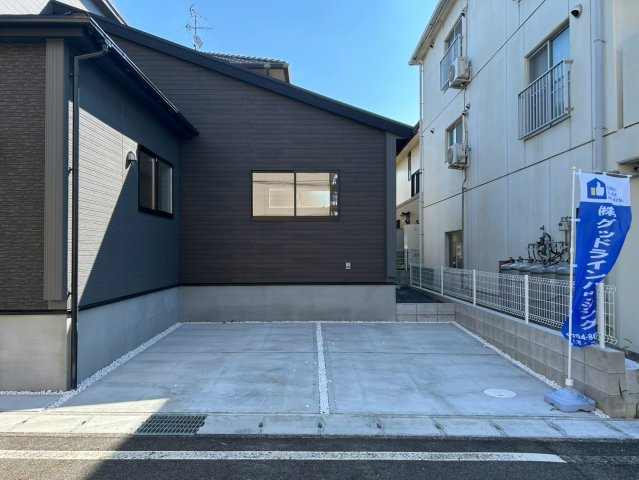 小野市神明町　1期2号棟の駐車場
