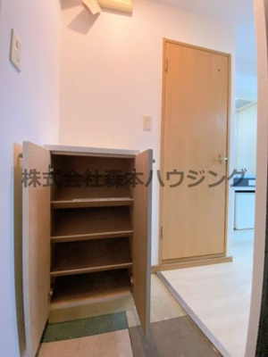 【内装】 | 　プチプルージュ | ※同タイプ別室の写真となります。
　設備内容や内装色調など相違がある場合は実際のお部屋の現状優先となります。