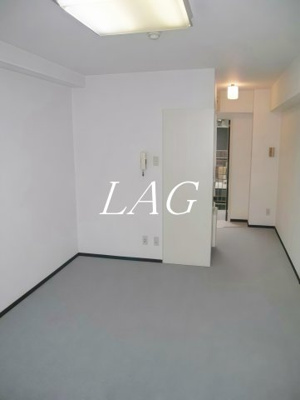 【居間・リビング】 | グランドハイツ八丁堀 | 洋室のお部屋です。