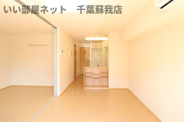 フローラルあすみの居間・リビング|ゆったりとした居間です