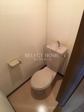 【トイレ】 | ハートヒルズ伊賀 | 落ち着いた色調のトイレです