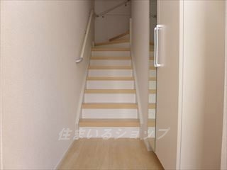 エトワールの玄関|ミラー付き大型シューズボックス