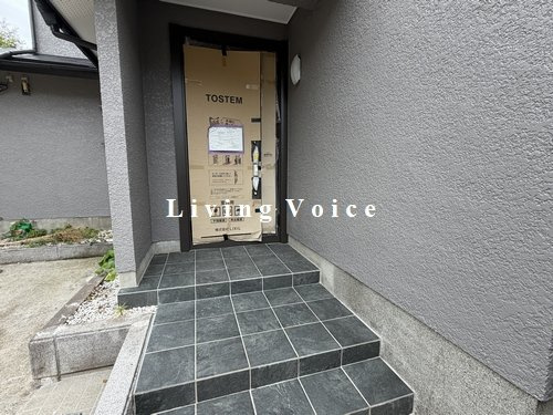 【エントランス】 | 【仲介手数料０円】厚木市森の里1丁目　中古戸建 | 厚木市森の里1丁目　中古戸建