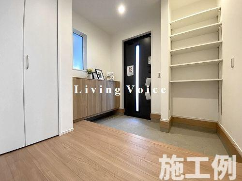 【仲介手数料０円】秦野市第3渋沢　新築一戸建ての玄関|秦野市第3渋沢　新築一戸建て