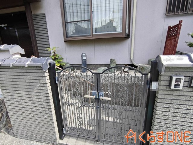 【玄関】 | 豊かな自然に囲まれた静かな中古戸建／姫路市夢前町前之庄
