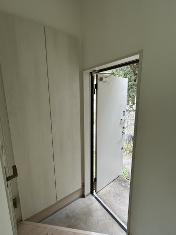 ボンヌ・ジュルネの玄関