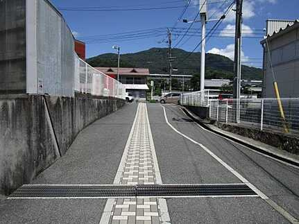 チュリス長楽寺の周辺